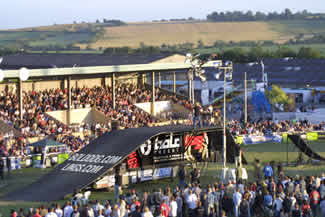 Check out the size of the crowd at NASS 2003